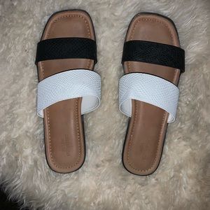UO womens double strap sandals size 7.5